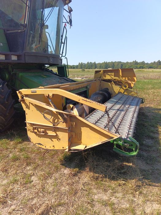 Podbieracz pokosu pkachtowy