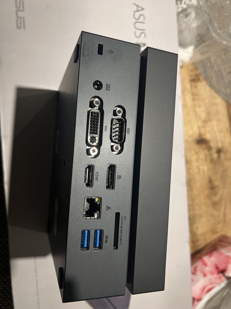 Asus mini pc 32 gb ram intel 7 -9700 ssd