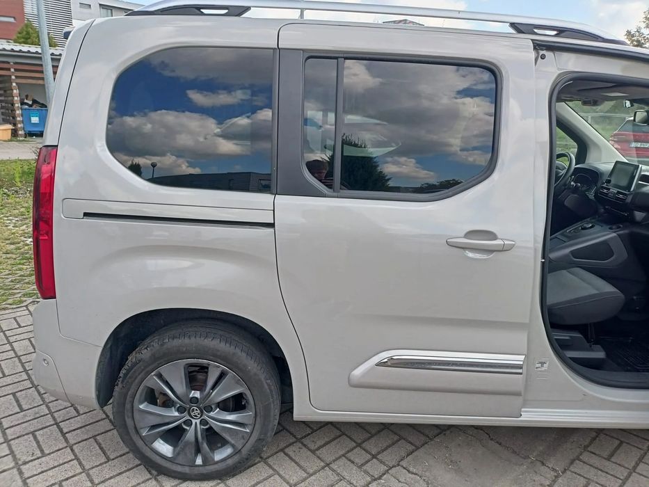 Toyota Proace City Verso Toyota Proace City Verso 1,2 D-4T Family 8AT