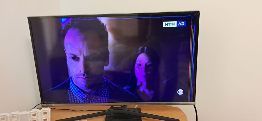 Телевізор робочий Samsung 32 UE32J5100AW на запчастини