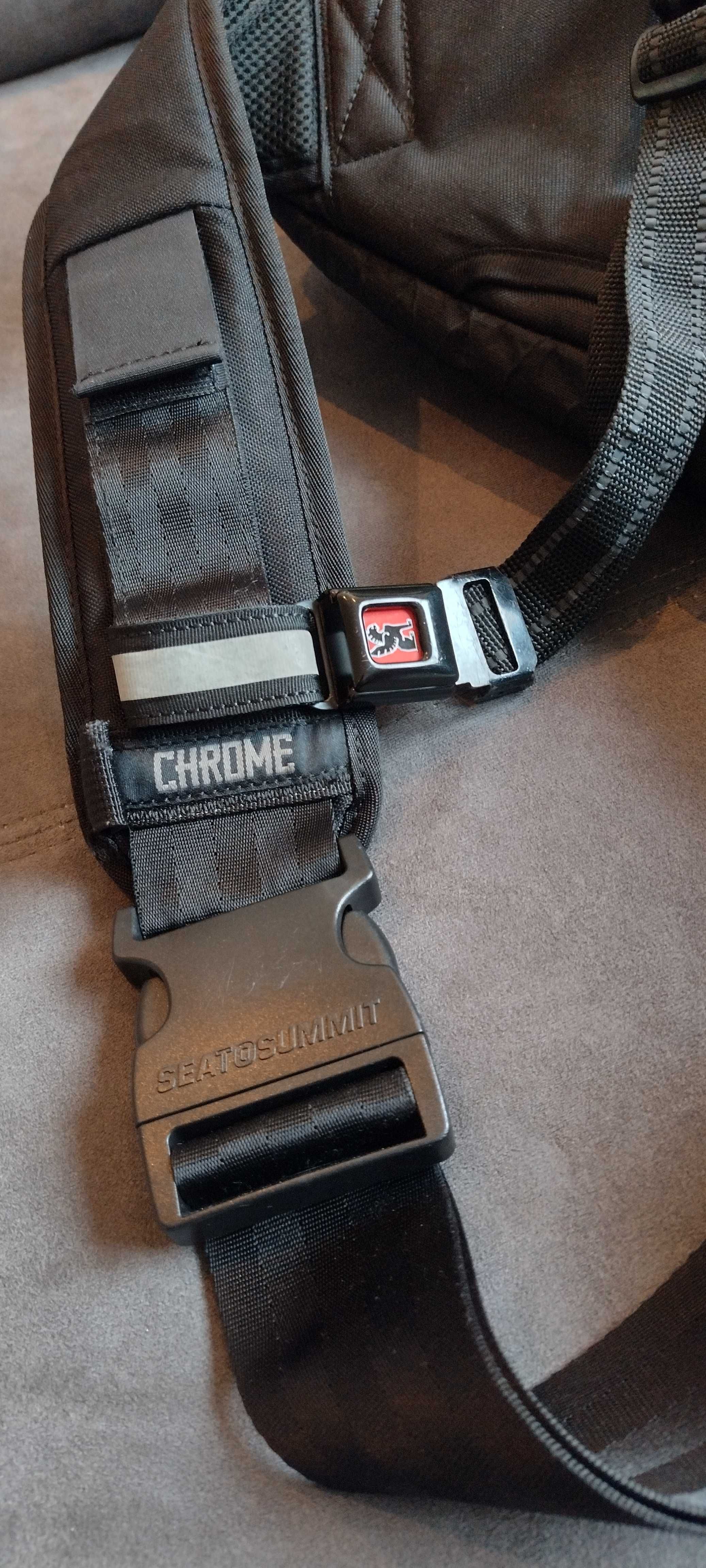 Bolsa Mochila Chrome Industries Kadet Sling Bag 9L Xpac BLCKCHRM 22x