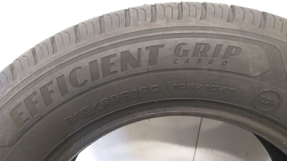 3042 sztuka 215/65R16C GoodYear Efficient Grip Cargo dot.0520r.