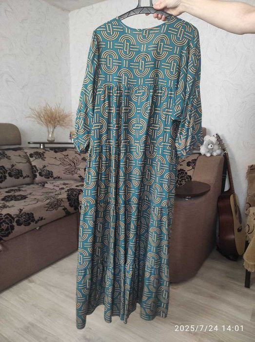 Платья 2 штуки разные цвета