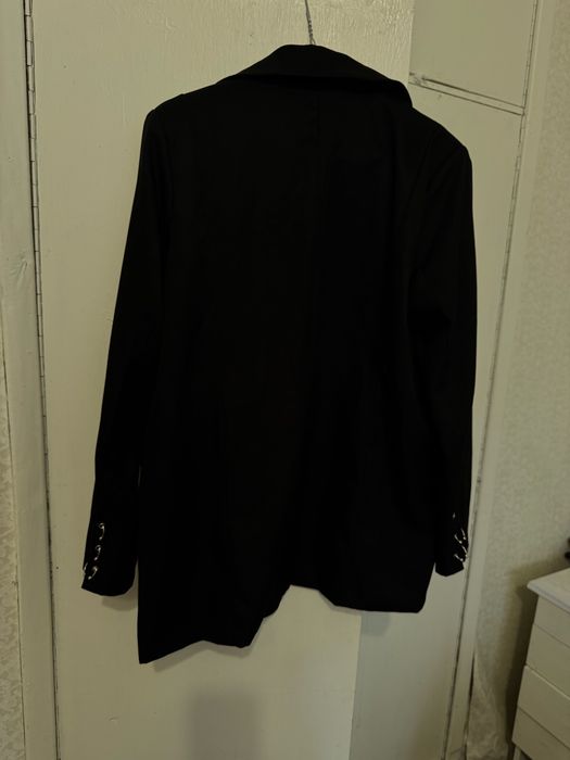 Черный пиджак оверсайз