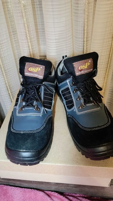 Защитные ботинки с металлическим носком