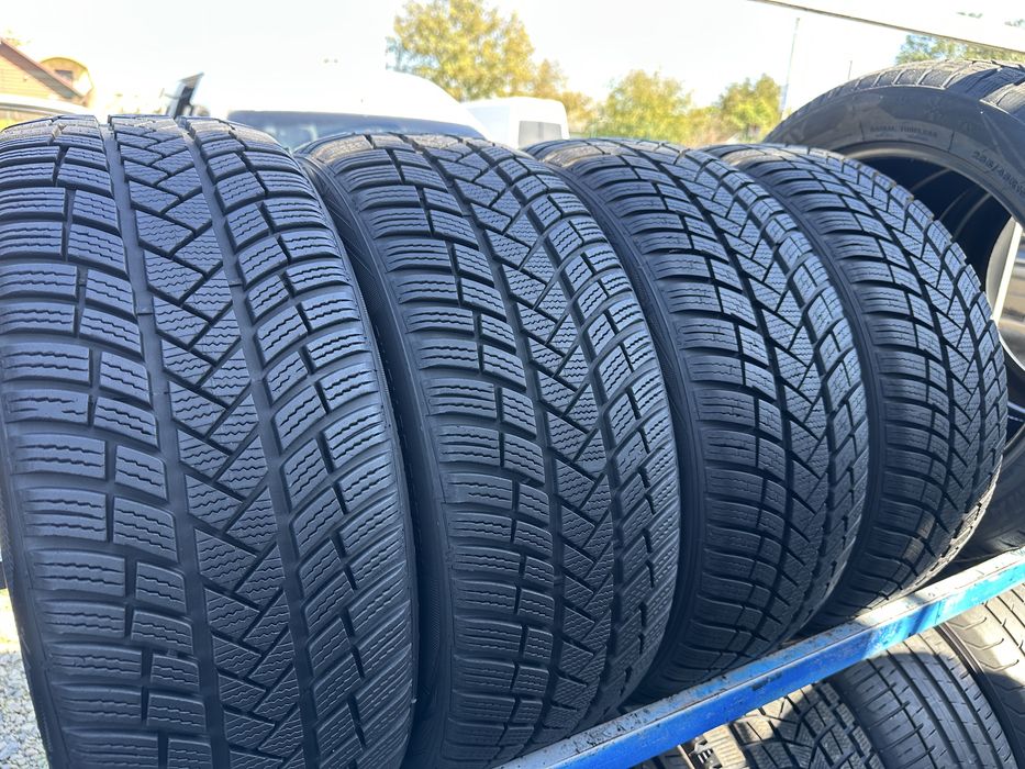 Шини б/у 205/50/17 R17 Vredestein