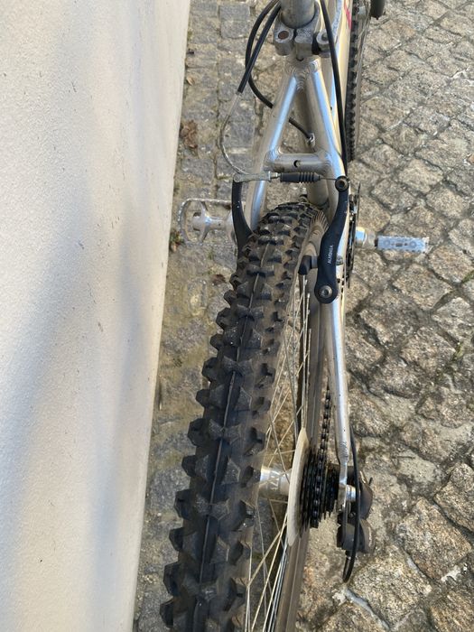 Bicicleta BTT Esmaltina