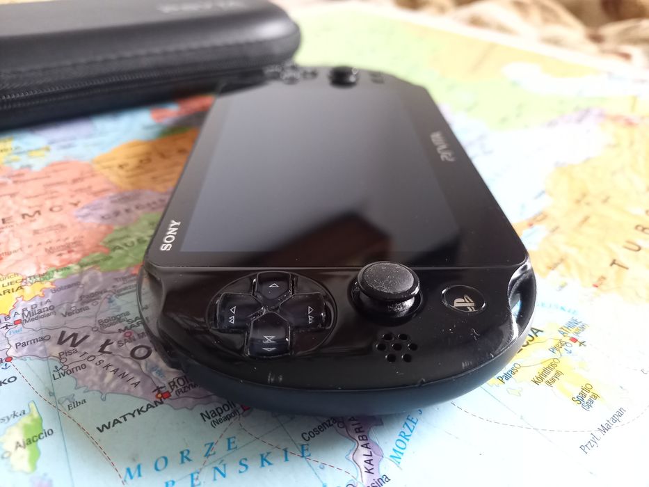 Konsola Sony Ps Vita PCH-2016 slim 8gb