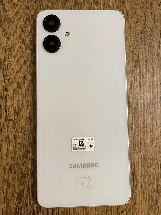 Телефон Samsung A06