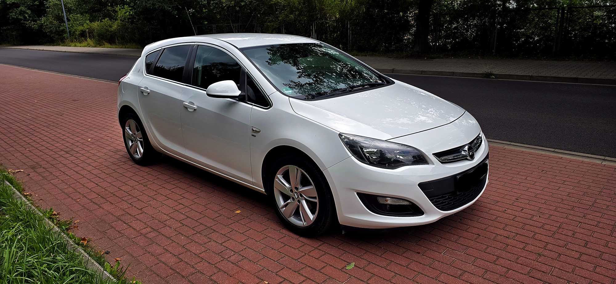 Opel Astra J 1.4 turbo 120 KM super stan tech. oryginalny przebieg