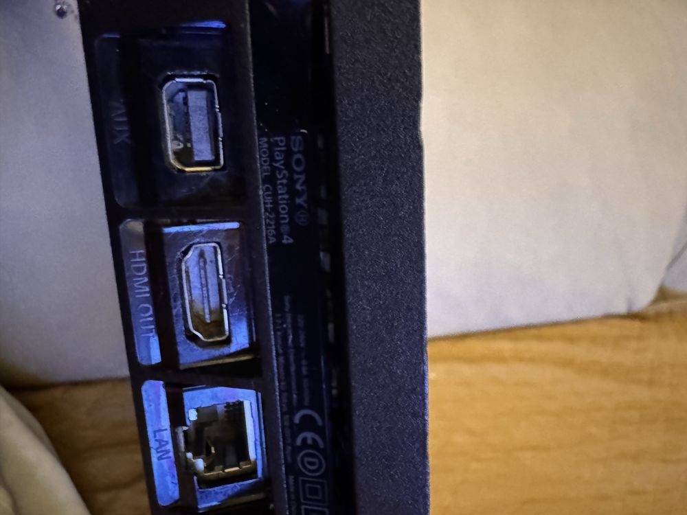 PlayStation 4 Slim 500GB – impecável a nível de funcionamento