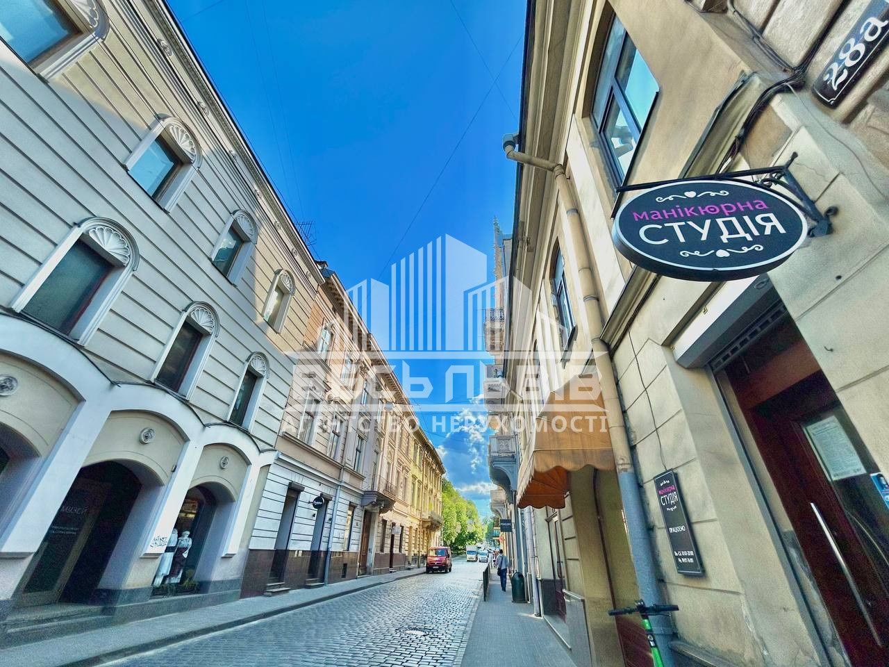 Продаж квартири в центрі, вул. Коперника ( Палац Потоцьких )