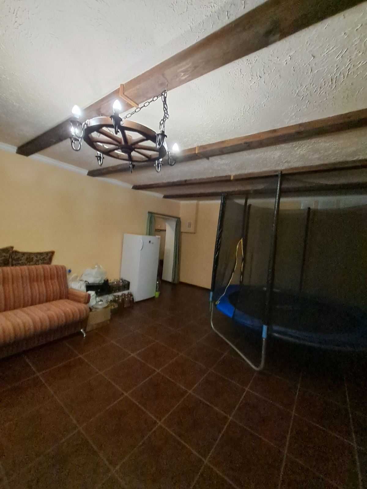 Продам дуплекс 125,1 м2 з гаражем в центрі міста Кропивницького.