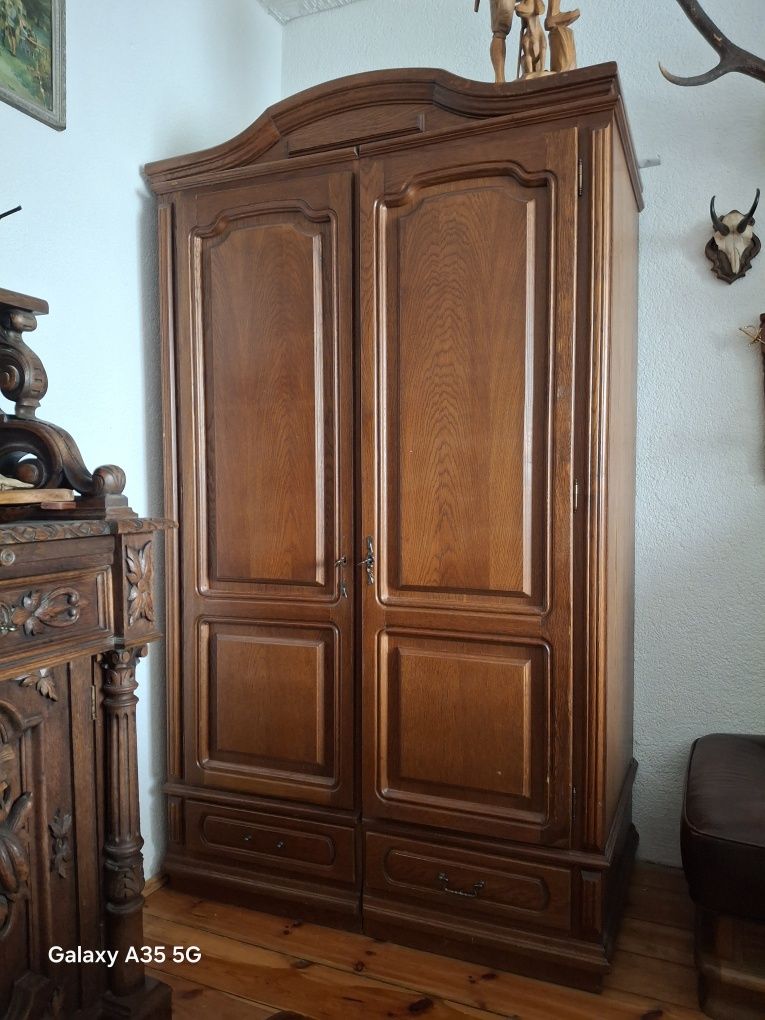 Szafa  w stylu rustykalnym