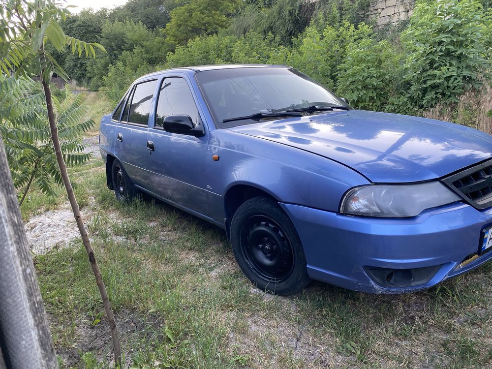 Продам део нексія