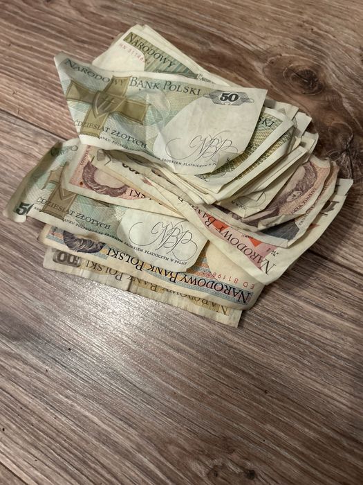 Dużo starych monet i pieniędzy