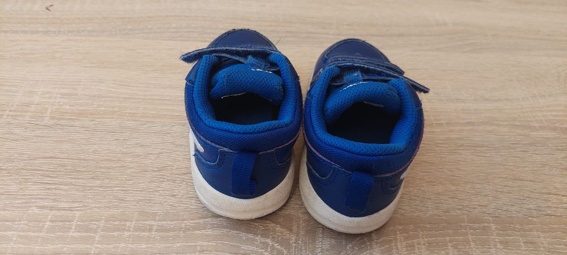 Продам кросівки Nike,  дитячі 23р шкіра