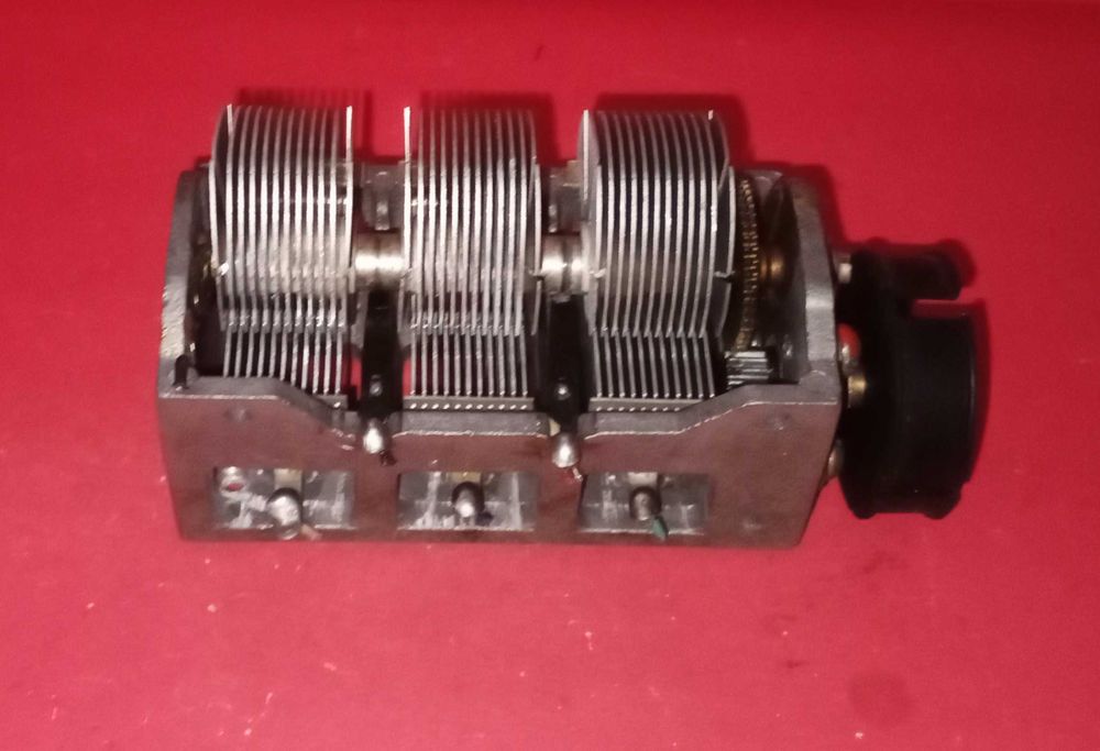 Конденсатор переменной ёмкости КПВ 3-10/430 пФ с редуктором