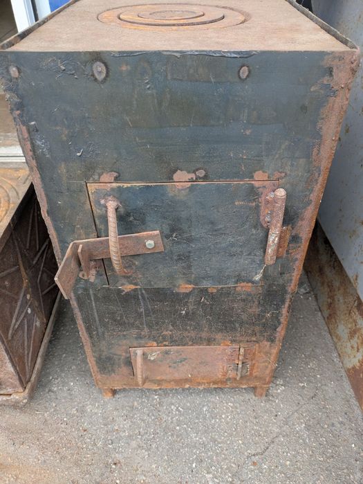 продається чавунна буржуйка