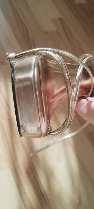 złote sandały na słupku reserved 41