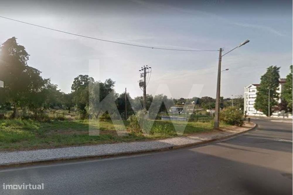 Terreno e ruínas sito em Santarém, Jardim de Baixo para venda