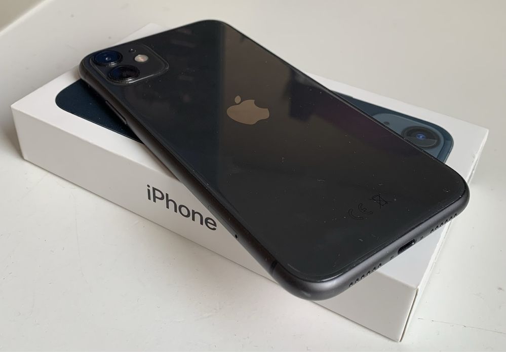 Apple IPhone 11 Black 64GB stan Bardzo Dobry