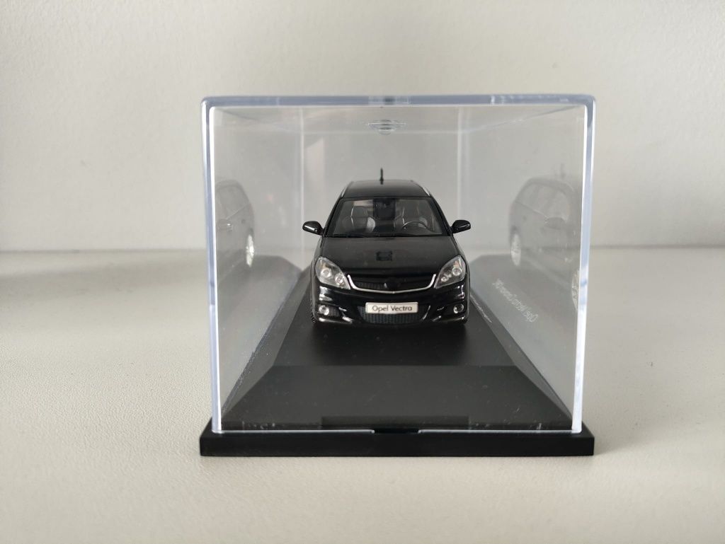 Opel Vectra C Caravan OPC - 1:43