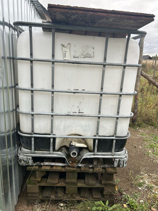 Pojemnik/ mauser 1000 l