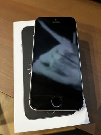 iPhone SE 32GB Space Gray