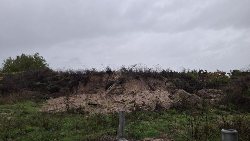 Oferece-se terra para aterro