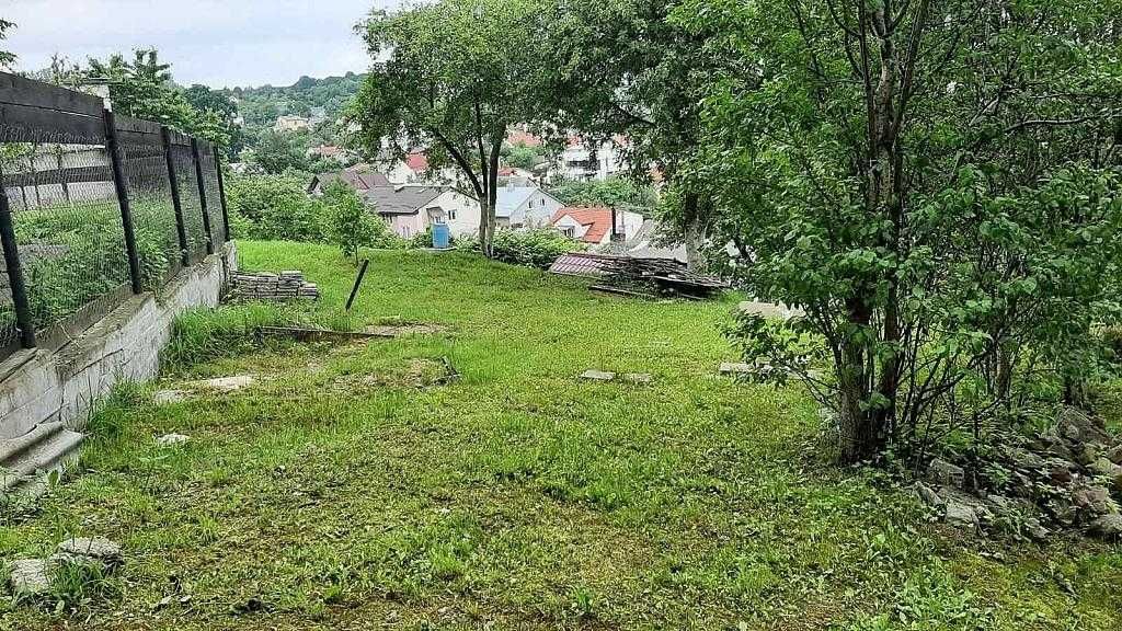 Продаж земельної ділянки на вул. Єрошенка