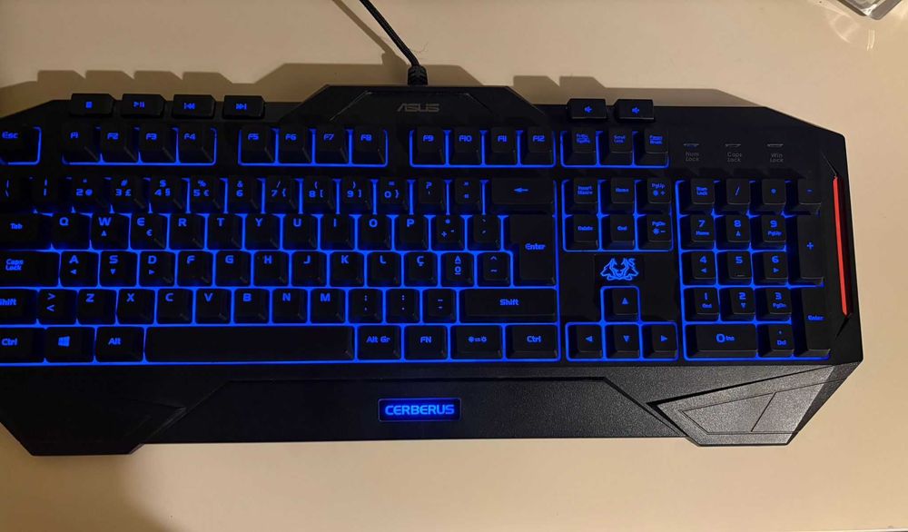 Teclado Gamer Asus Cerberus