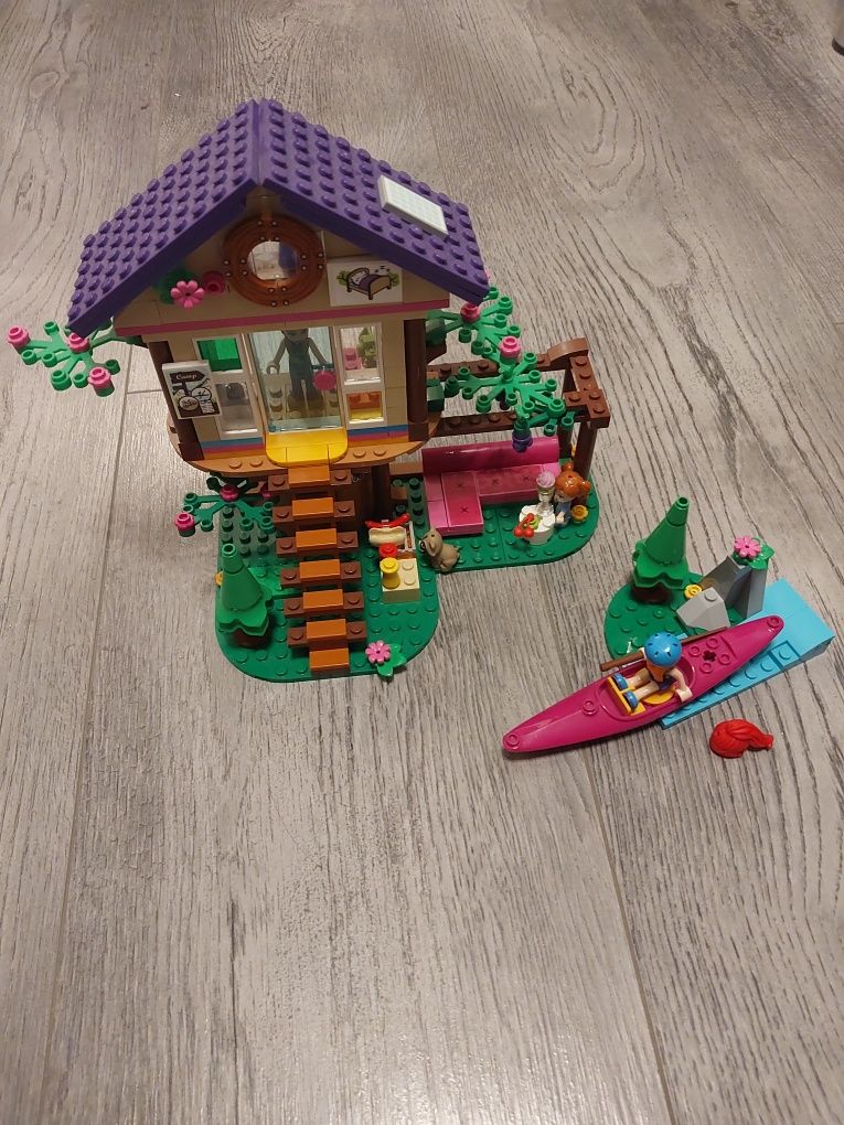 Klocki lego friends leśny domek 41679