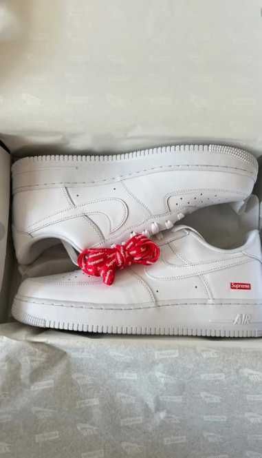 Buty meskie Mokasyny Nike_Air_Force _1_Low_Supreme_White R.37.5