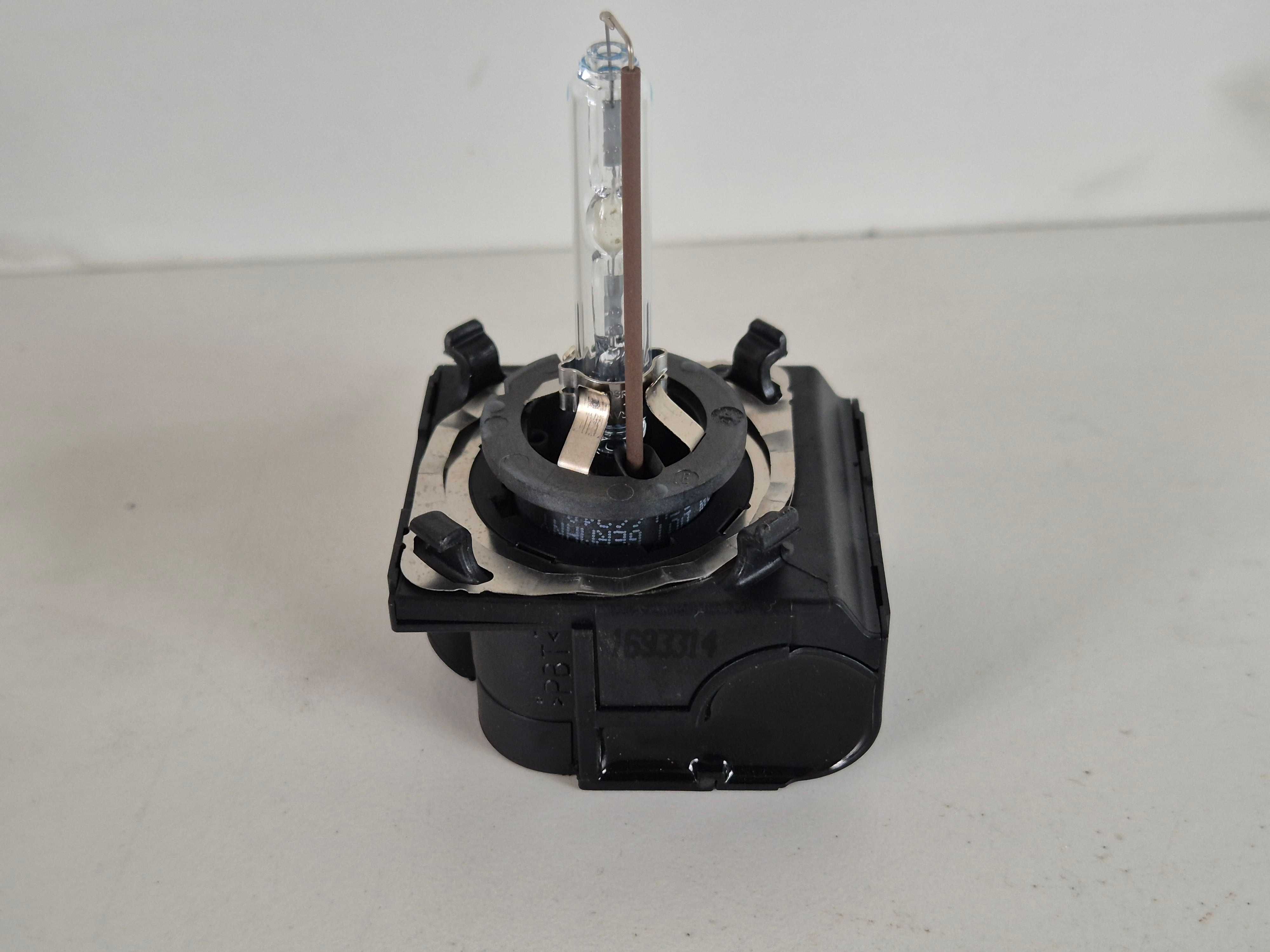 golf V touran caddy vectra c signum starter zapłonnik ksenon xenon