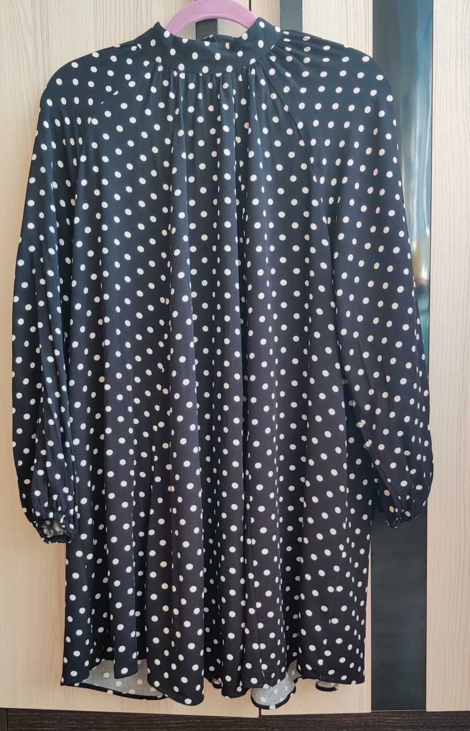 Luźna czarna sukienka w białe groszki, H&M, rozmiar 40
