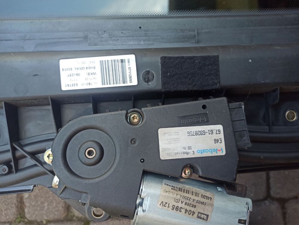 Люк автомобіля BMW E46