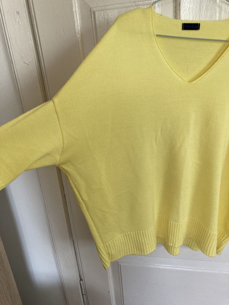 Sweter żółty oversize