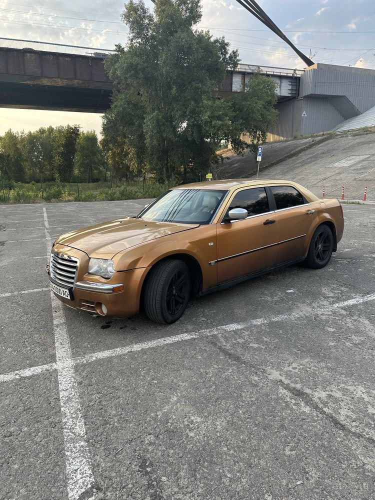Продам Chrysler 300c