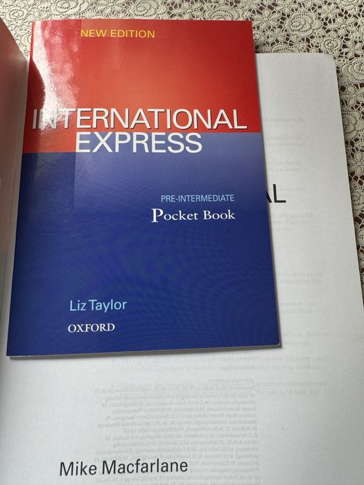 Książka International express Workbook pre-intermediate Pocket Book