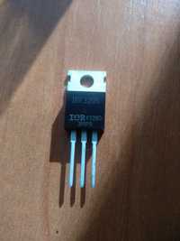 Транзистор IRF 3205