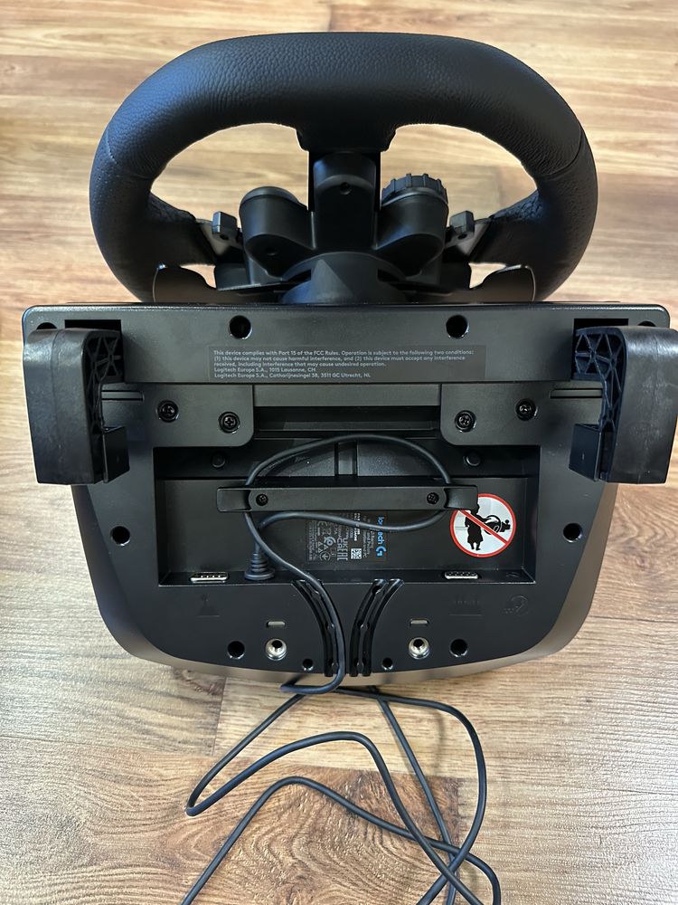 Logitech G923 + Driving Force Shifter (PC/PS)