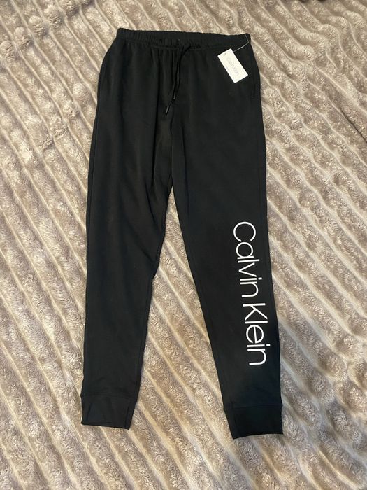 Продам чоловічі штани нові Calvin Klein