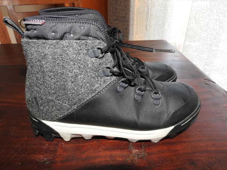Botas AdidasTraxion Primaloft 38
