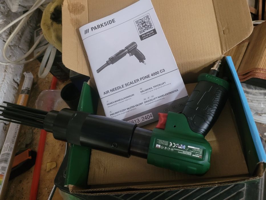 Pneumatyczny młotek igłowy parkside