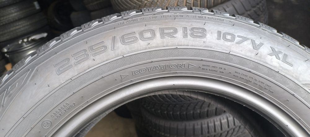 Резина 235.60.R18.Ціна вказана за 1 шт.