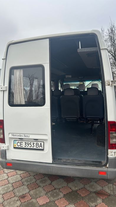 Мерседес Спрінтер 221