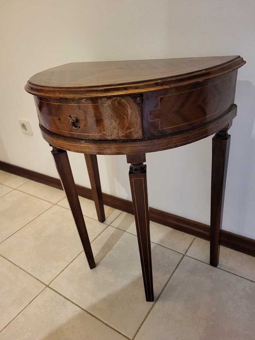 Mesa Meia Lua D. Maria