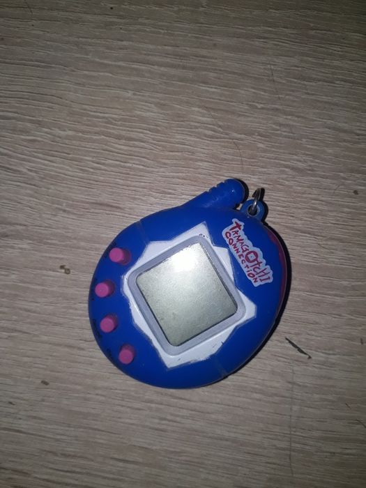 Gra retro tamagotchi