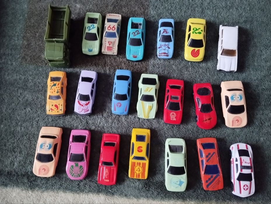 Игрушечные машинки транспорт